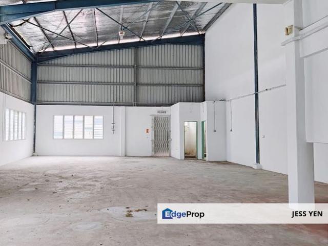 Warehouse for rent in Sendayan Village, Negeri Sembilan