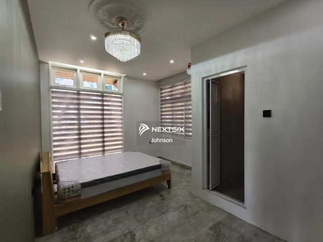 Shop for sale in Johor