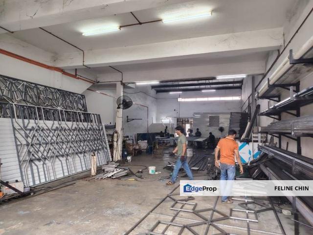 Warehouse for rent in Kawasan Perindustrian Tampoi, Johor Bahru