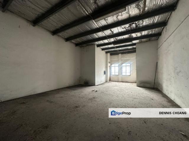 Warehouse for sale in Kawasan Perindustrian Taman Tanah Tampoi, Johor Bahru