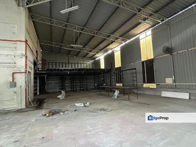 Warehouse for rent in Sendayan Village, Negeri Sembilan