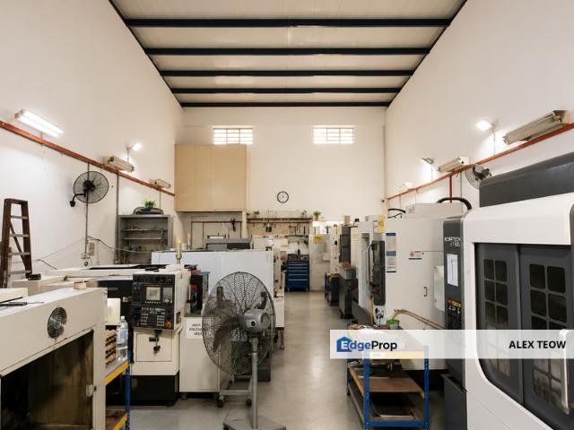 Warehouse for sale in Ulu Tiram, Johor