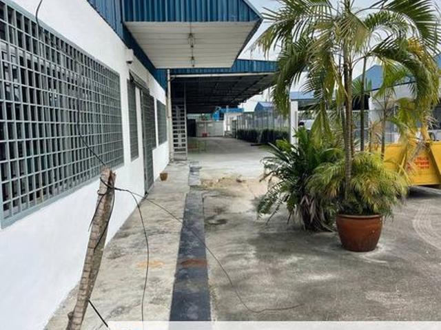 Warehouse for rent in Ulu Tiram, Johor