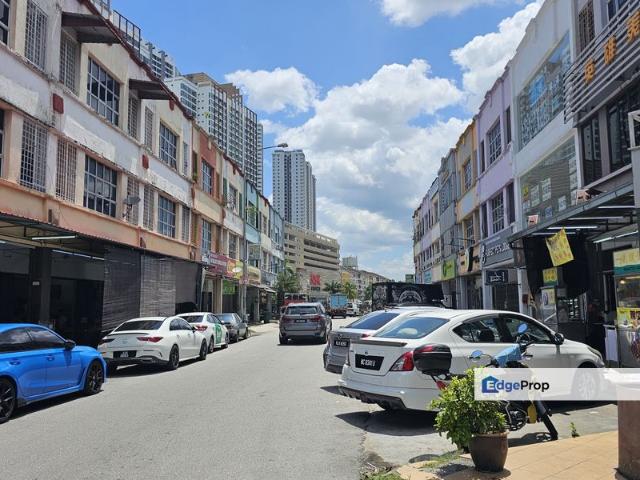 Shop for rent in Kajang, Langat