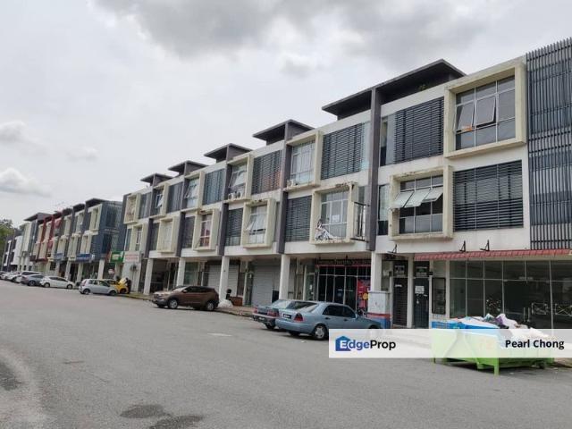 Shop for sale in Kajang, Langat