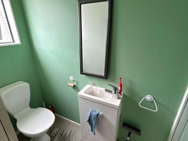 House for rent in Point England