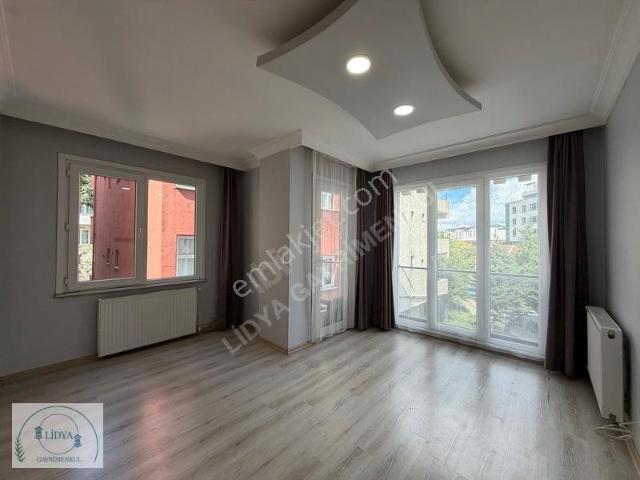 Kayışdağı Mahallesi, Ataşehir içerisinde kiralık mülk