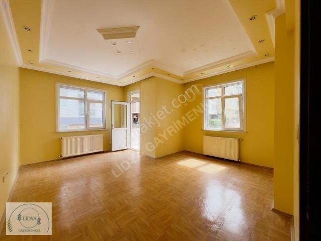 Ataşehir, İstanbul içerisinde kiralık mülk