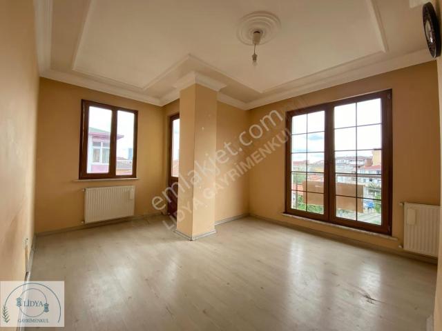 Ataşehir, İstanbul içerisinde kiralık mülk