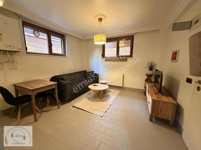 Kayışdağı Mahallesi, Ataşehir içerisinde kiralık mülk
