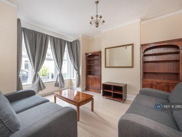 House for rent in Stockwell, Greater London