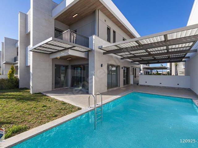 Döşemealti, Antalya içerisinde satılık Villa