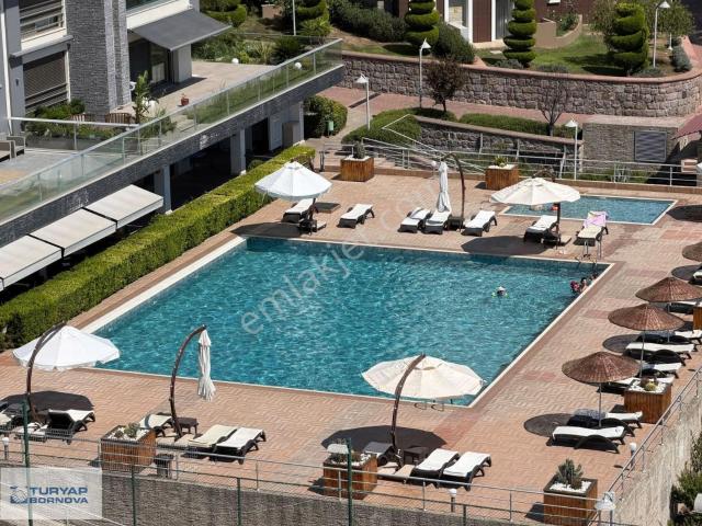 İzmir içerisinde satılık mülk