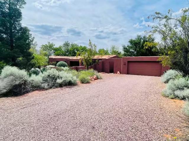 House for rent in Saint George