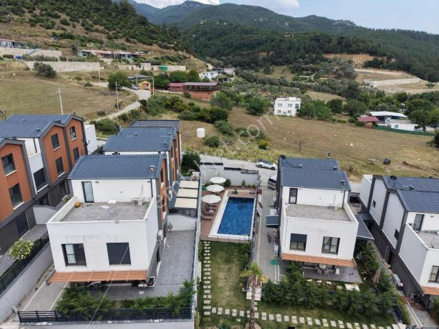 Buca, İzmir içerisinde satılık Villa