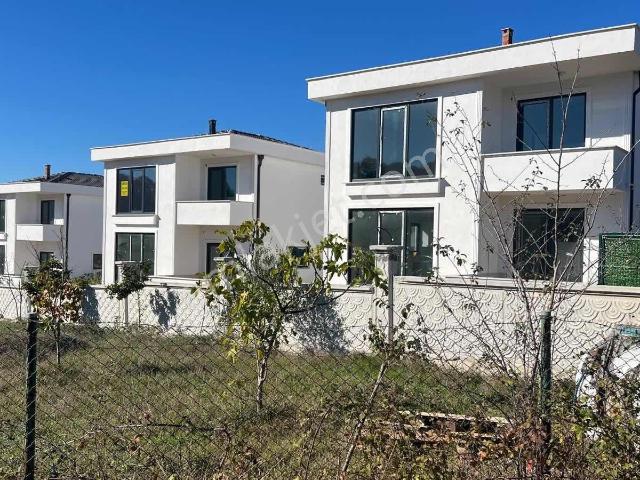 Kaynarca, Sakarya içerisinde satılık Villa