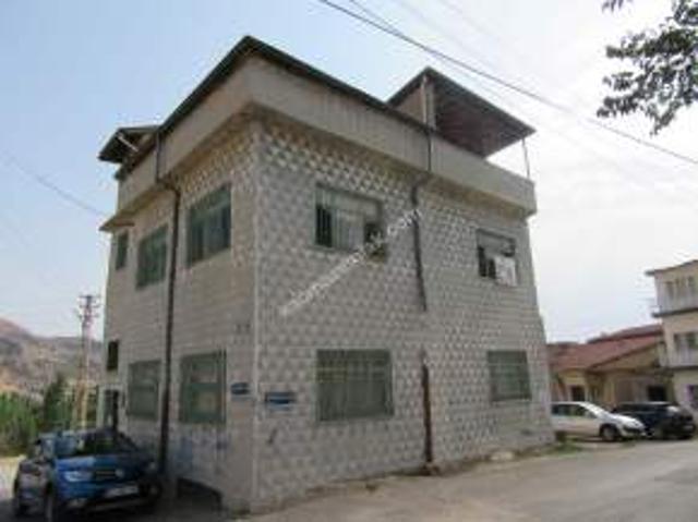 Develi içerisinde satılık Villa