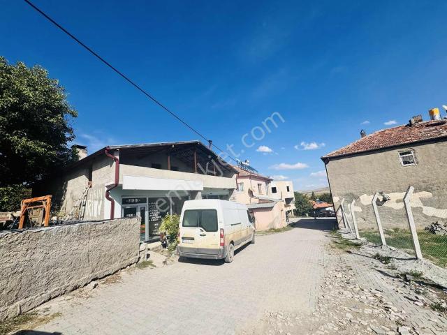 Karaözü Mahallesi, Sarıoğlan içerisinde satılık Villa