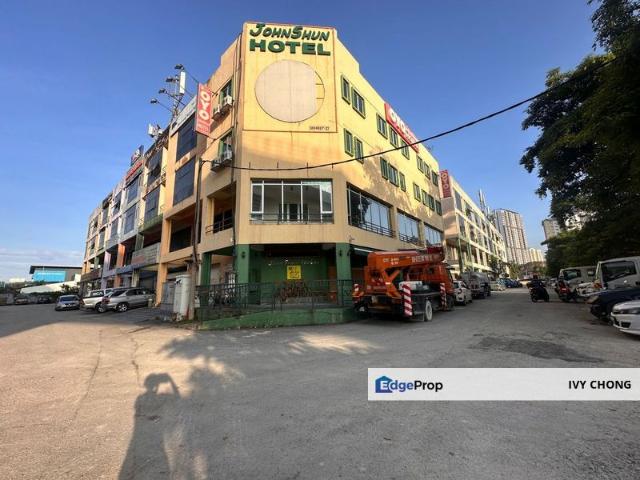 Shop for rent in Petaling, Damansara Damai