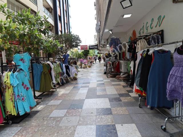 Bornova, İzmir içerisinde satılık mülk