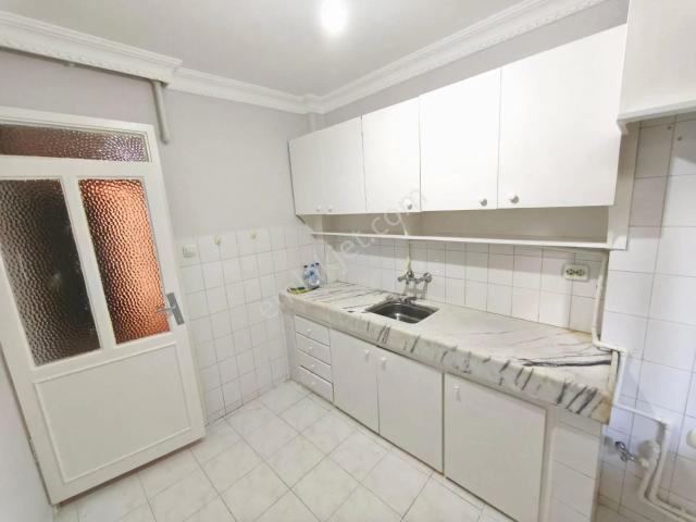 Karabağlar, İzmir içerisinde kiralık mülk