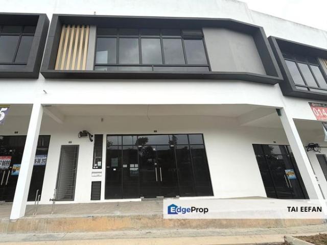 Shop for sale in Ulu Tiram, Johor
