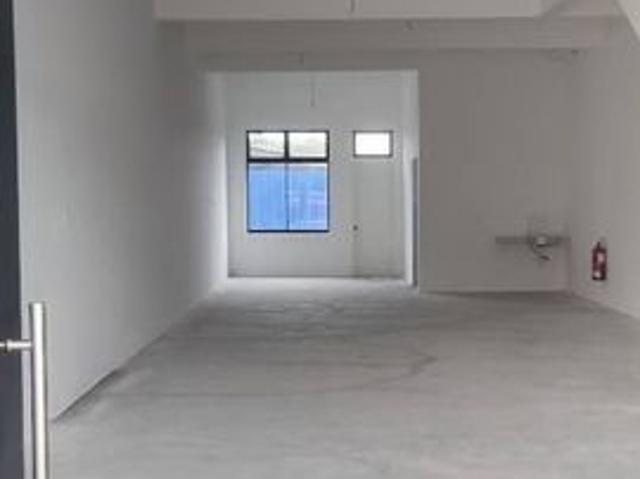 Shop for rent in Ulu Tiram, Johor