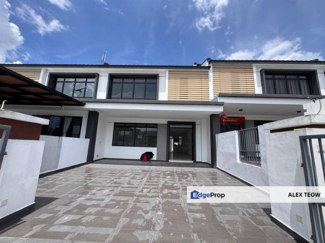 House for sale in Ulu Tiram, Johor