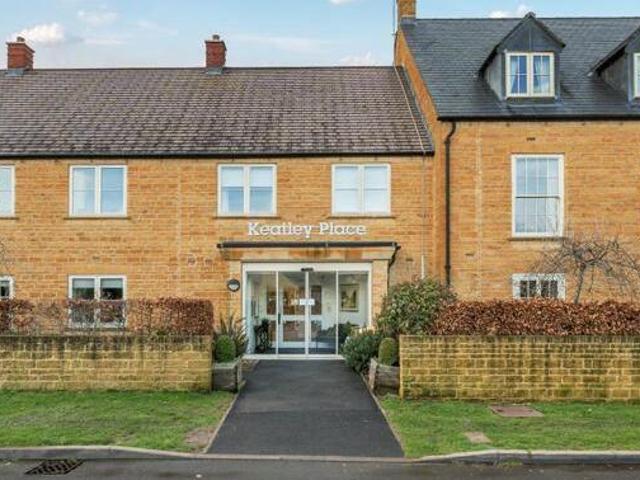 House for sale in Fossebridge, Gloucestershire