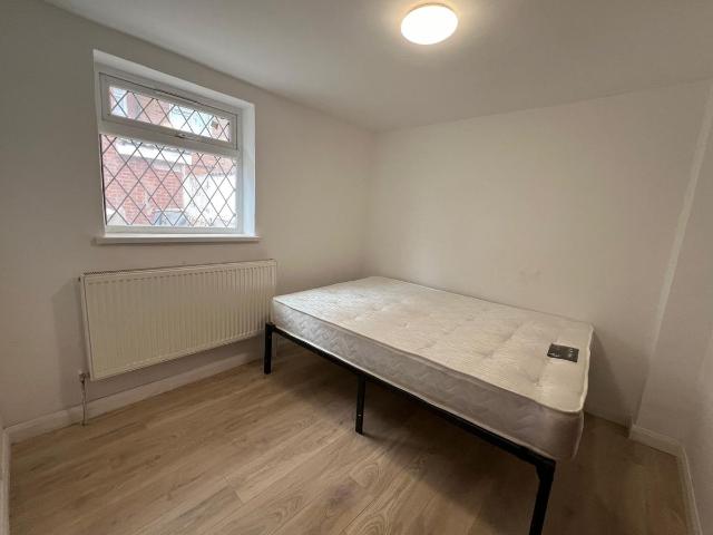 Studio for rent in West Drayton, Greater London