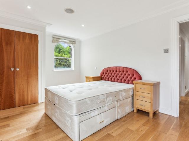 Apartment for rent in Harrods Village, Greater London