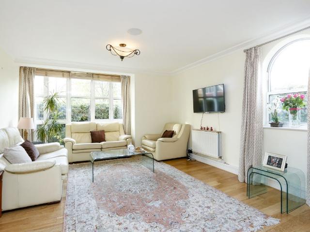 Apartment for rent in Harrods Village, Greater London