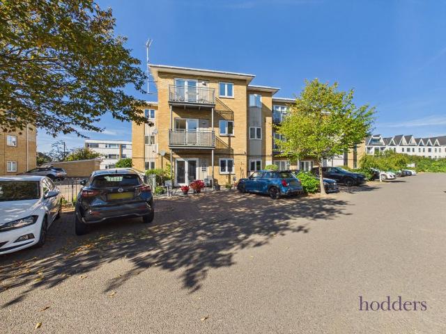 Apartment for rent in Chertsey, Runnymede