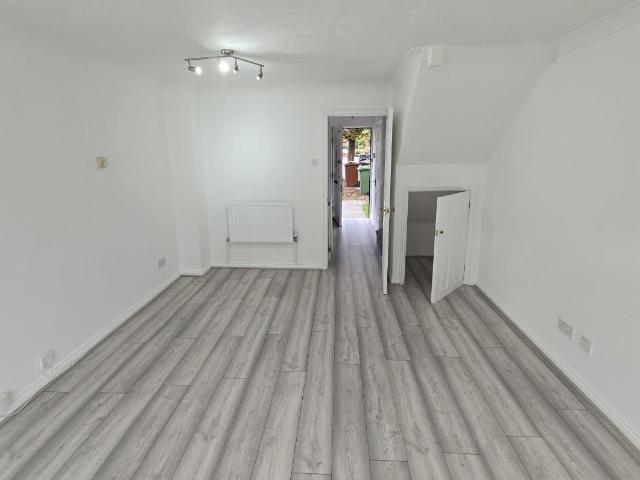 House for rent in London Borough of Barking and Dagenham, Greater London