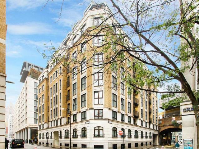 Apartment for rent in Aldgate, Greater London