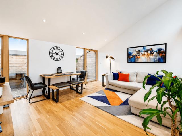 Apartment for rent in Shortlands, Greater London