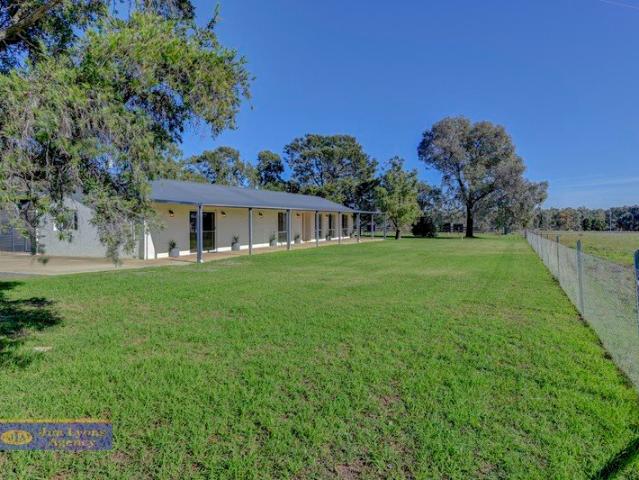 Cottage for sale in Piallamore, New South Wales