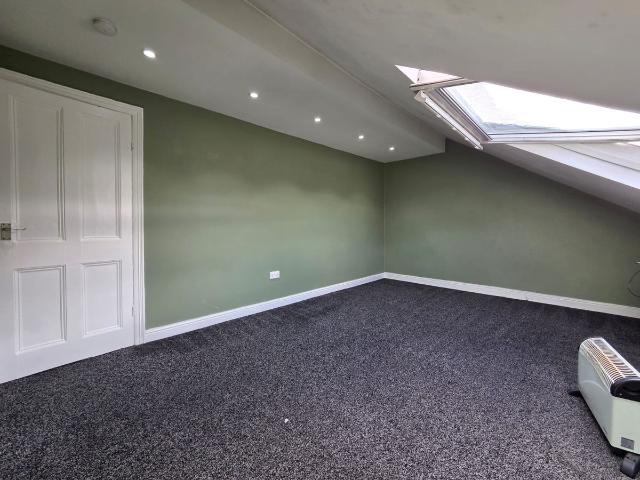 Apartment for rent in Frizinghall, Bradford