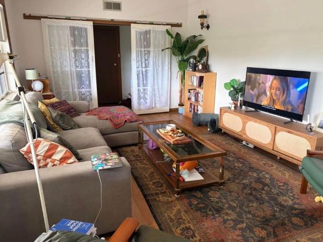 Room for rent in Camerons Creek, Victoria