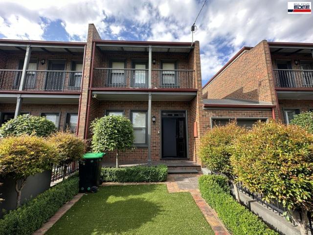 Townhouse for rent in Niddrie, Melbourne