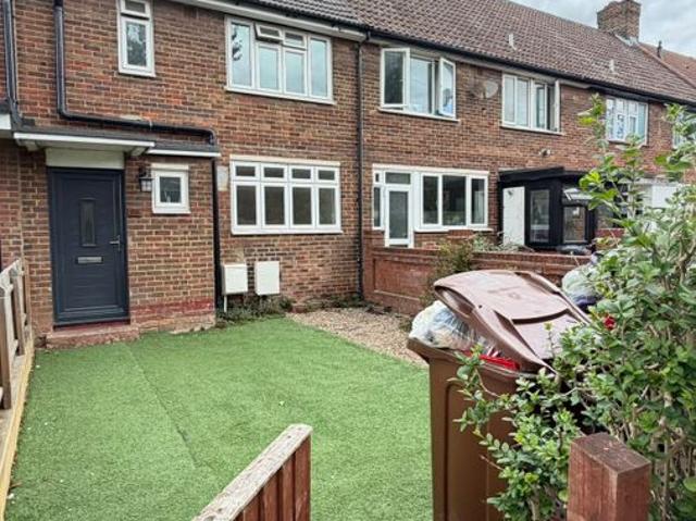 House for rent in London Borough of Barking and Dagenham, Greater London