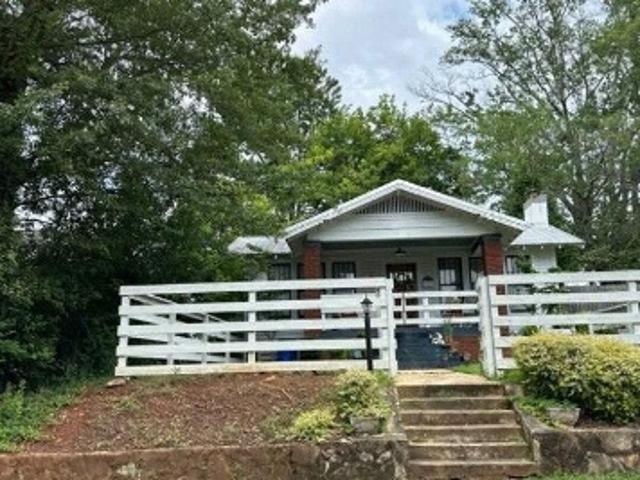 House for sale in Anniston, Alabama