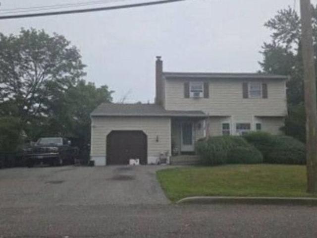 House for sale in Bohemia, New York