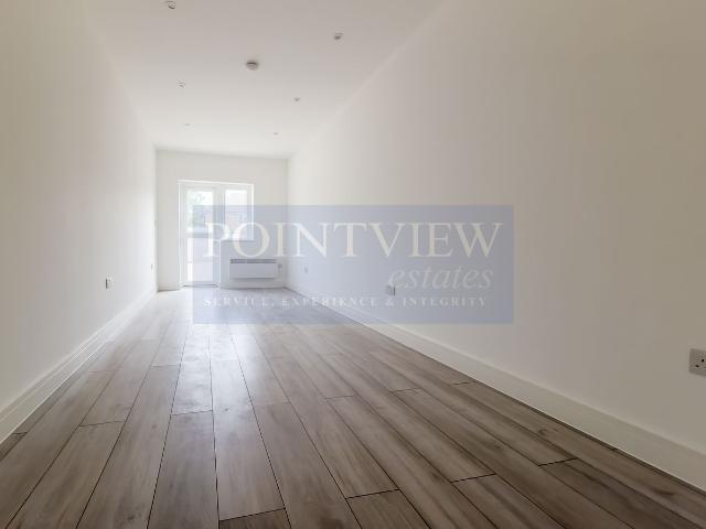 Studio for rent in Alton Barnes, Essex