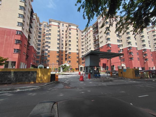 Apartment for sale in Petaling Jaya, Petaling