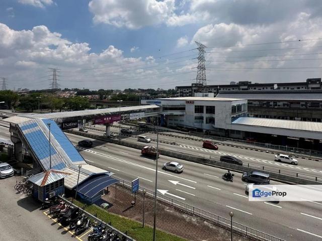 Shop for rent in Petaling Jaya, Petaling