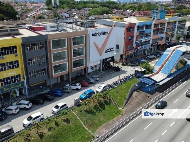 Shop for rent in Petaling Jaya, Petaling
