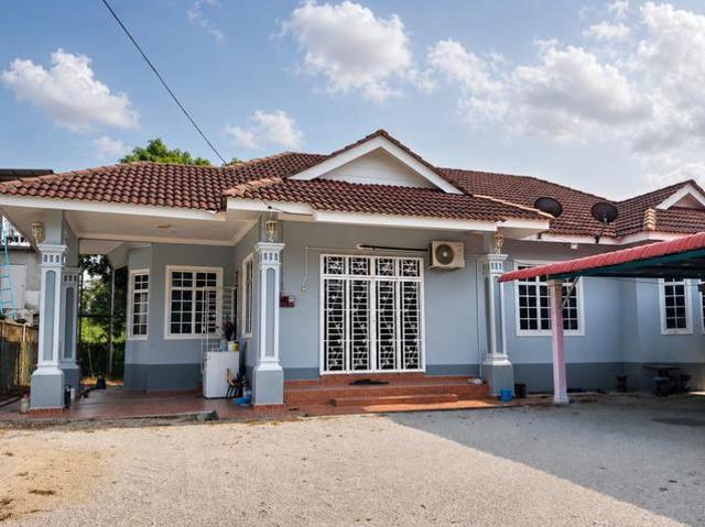 Bungalow for sale in Tanah Merah, Kelantan