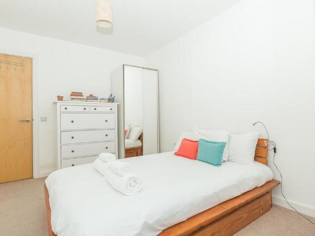Apartment for rent in St. George in the East, Greater London