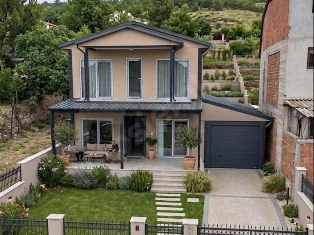 Uluköy, Taşova içerisinde satılık Villa